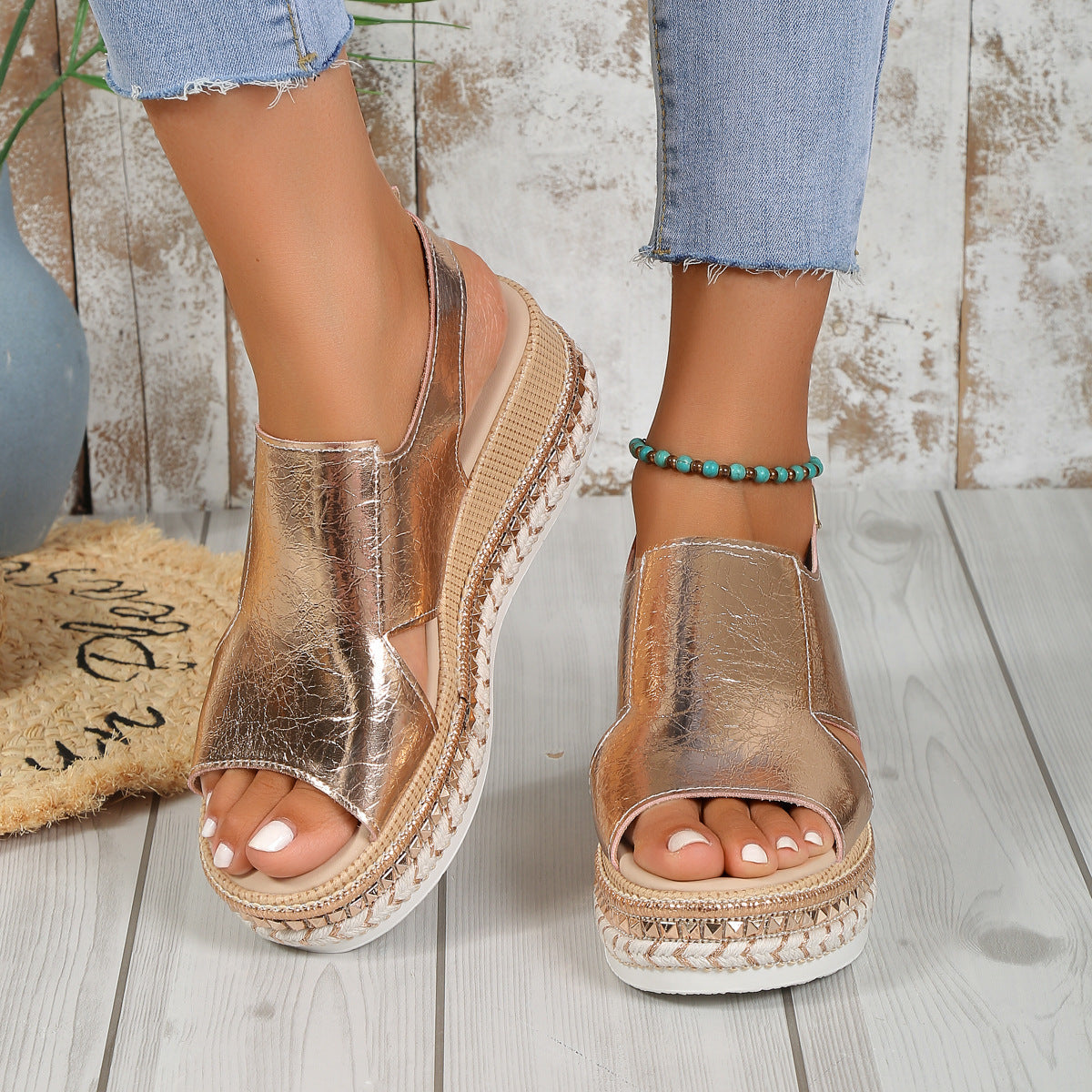 Simone comfort sandals in gold – front view